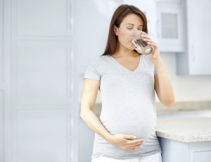 staying hydrated during pregnancy 